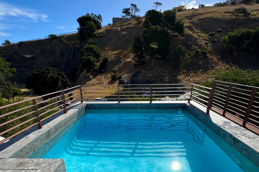 2 Bedroom Property for Sale in De Waterkant Western Cape